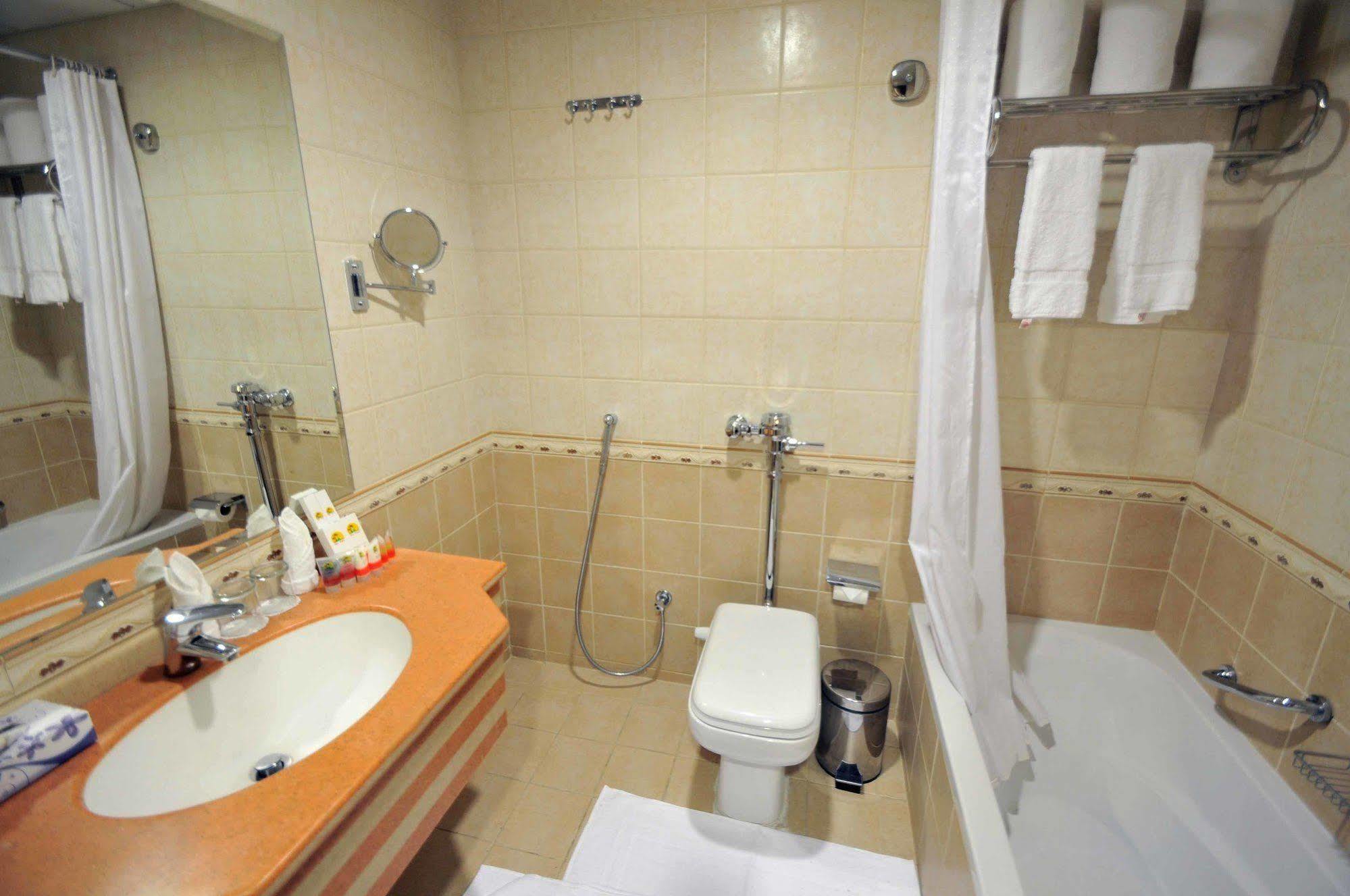 Grand Marmara Hotel Medina Bagian luar foto